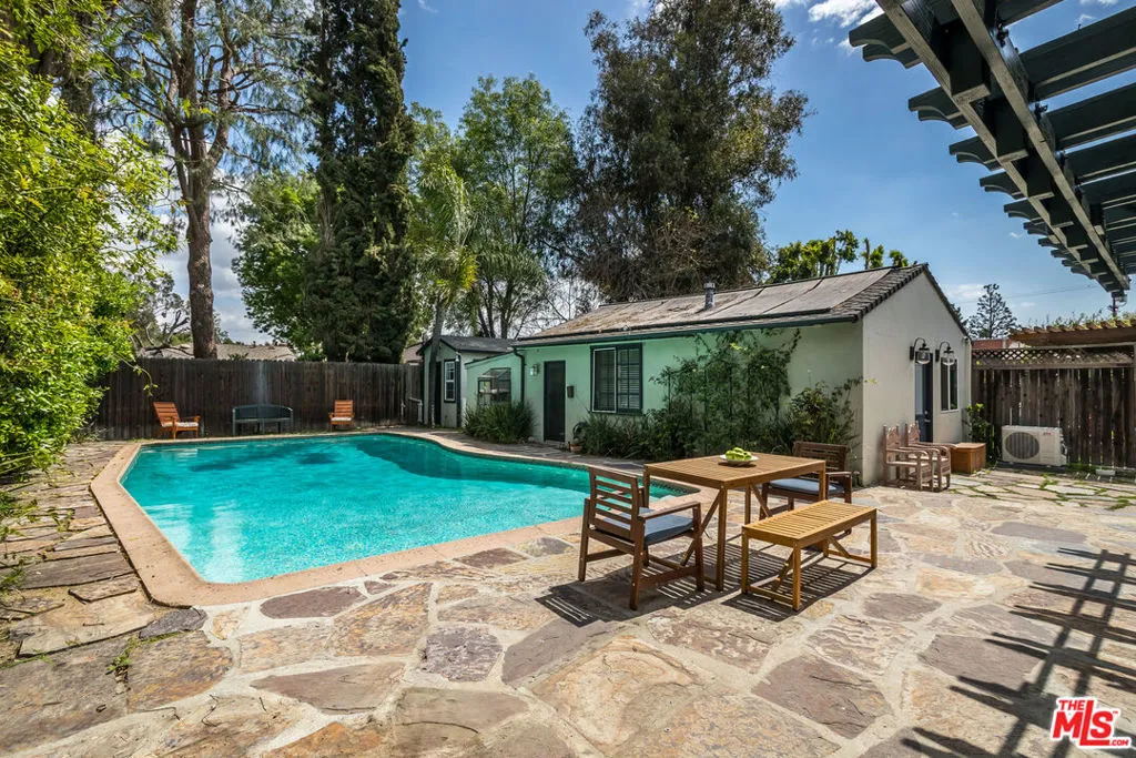 5232 Irvine Avenue, Valley Village, California 91601 home-pic-39