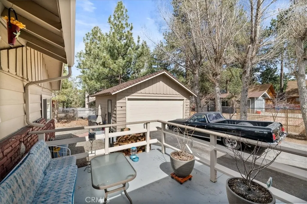 220 Whipple Drive, Big Bear City, California 92314 home-pic-26