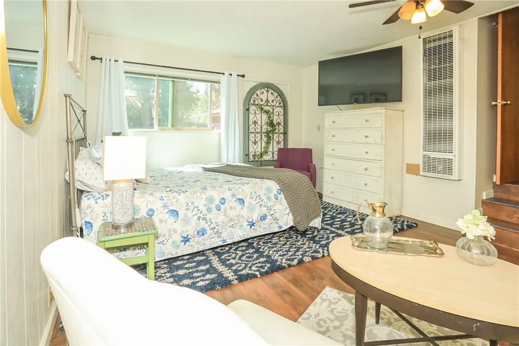 220 Whipple Drive, Big Bear City, California 92314 home-pic-19