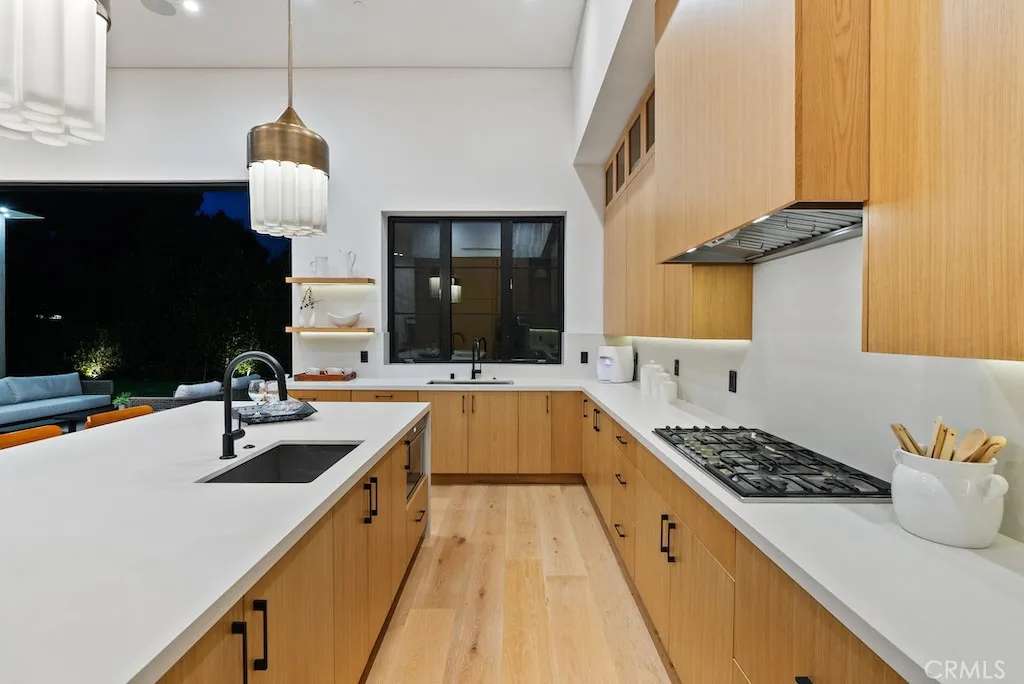 5727 Cahill Avenue, Tarzana, California 91356 home-pic-65