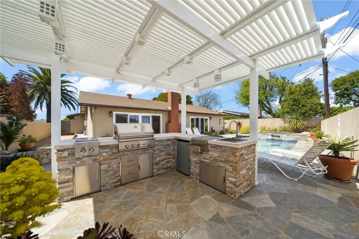 27930 Alvarez Drive, Rancho Palos Verdes, California 90275