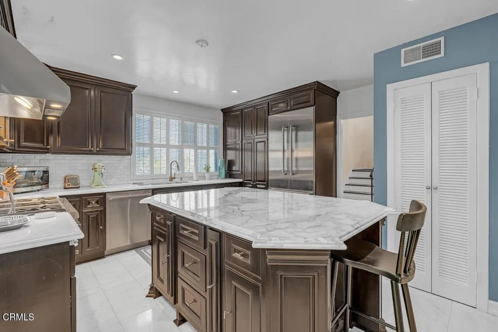 625 S Orange Grove Boulevard 3, Pasadena, California 91105 home-pic-21