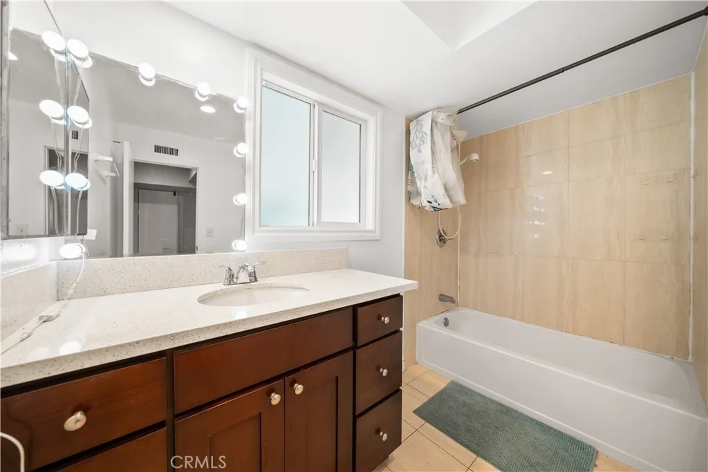 23929 Sunset Crossing Road, Diamond Bar, California 91765 home-pic-19