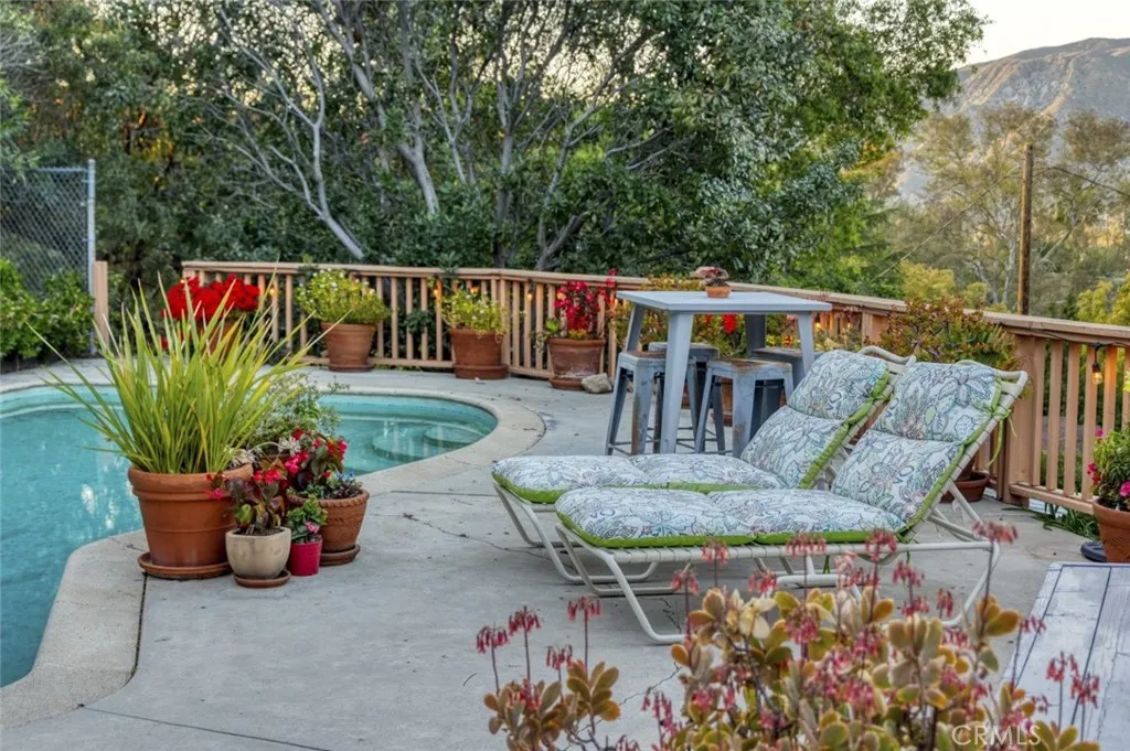 7235 Estepa Drive, Tujunga, California 91042 home-pic-66