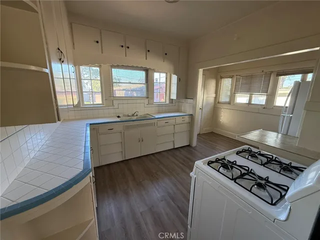 354 W Center Street, Covina, California 91723