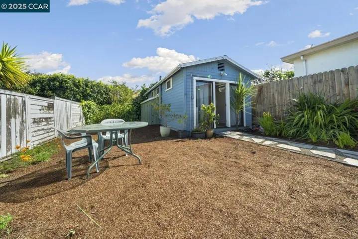 5920 Orchard Ave, Richmond, California 94804