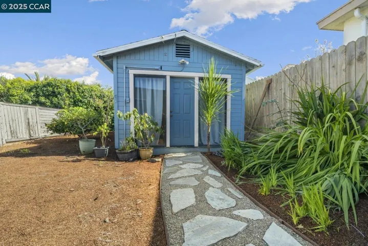 5920 Orchard Ave, Richmond, California 94804