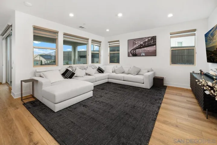 2103 Via Estancia, Chula Vista, California 91913