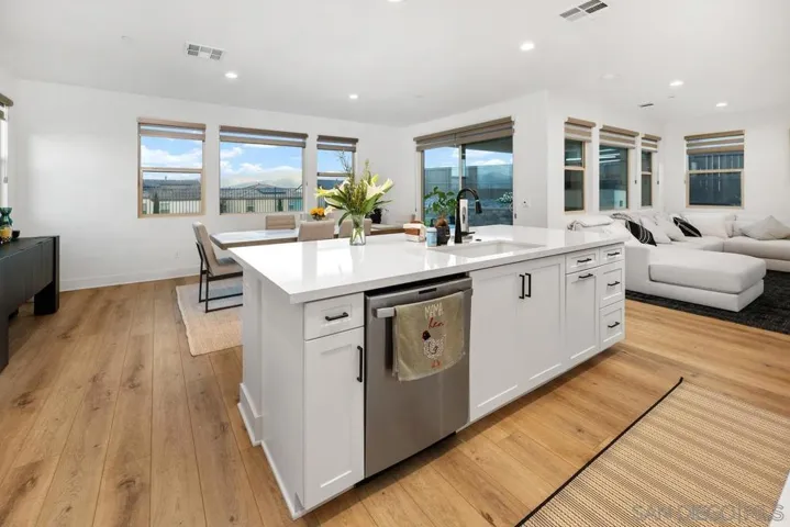 2103 Via Estancia, Chula Vista, California 91913