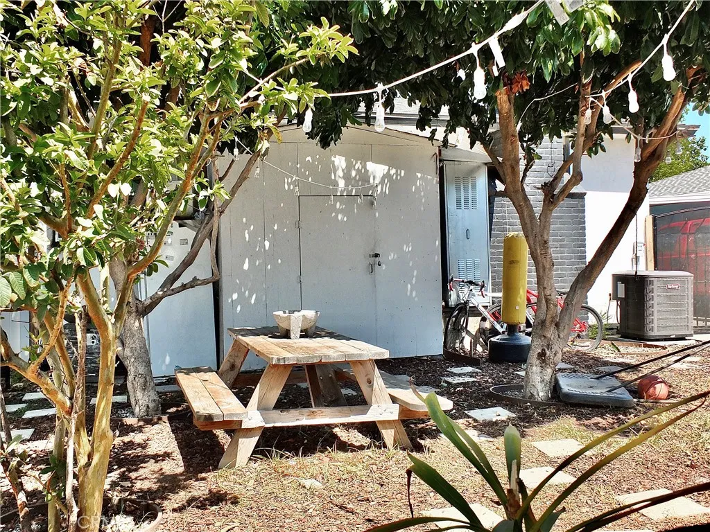 1430 E Michelson Street, Long Beach, California 90805 home-pic-22