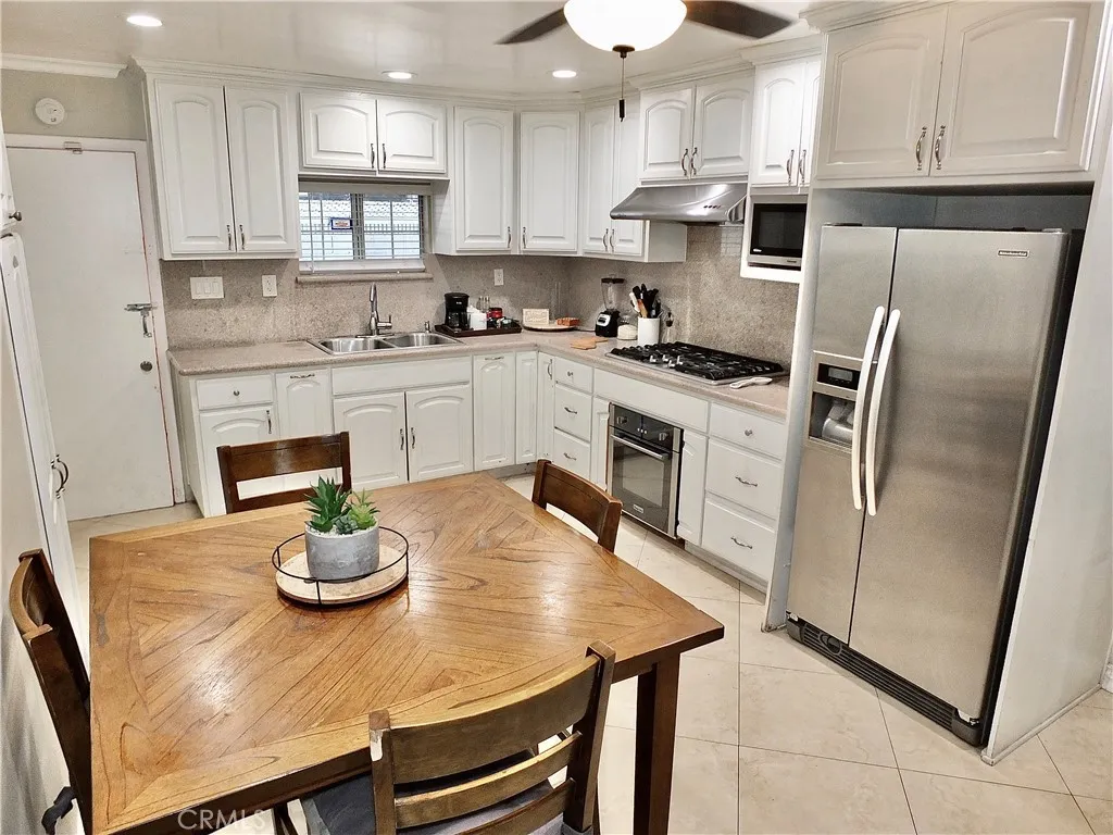 1430 E Michelson Street, Long Beach, California 90805 home-pic-1