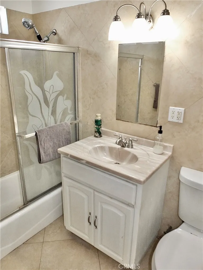 1430 E Michelson Street, Long Beach, California 90805 home-pic-33