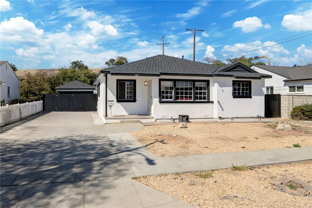 10527 Angell Street, Norwalk, California 90650, 3 Bedrooms Bedrooms, ,2 BathroomsBathrooms,Residential,For Sale,Angell,DW25076014