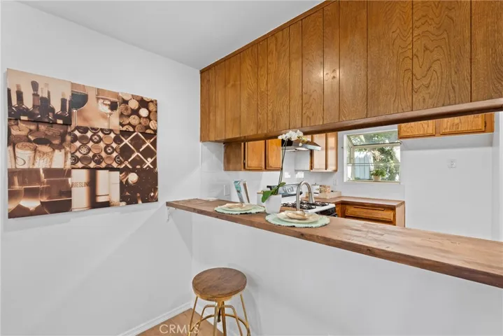 15113 Saticoy Street 14, Van Nuys, California 91405