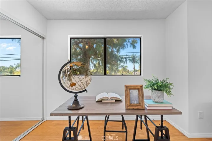 15113 Saticoy Street 14, Van Nuys, California 91405