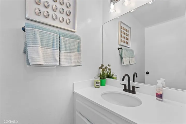 15113 Saticoy Street 14, Van Nuys, California 91405
