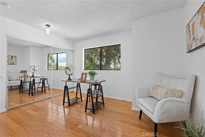 15113 Saticoy Street 14, Van Nuys, California 91405