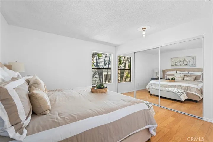 15113 Saticoy Street 14, Van Nuys, California 91405