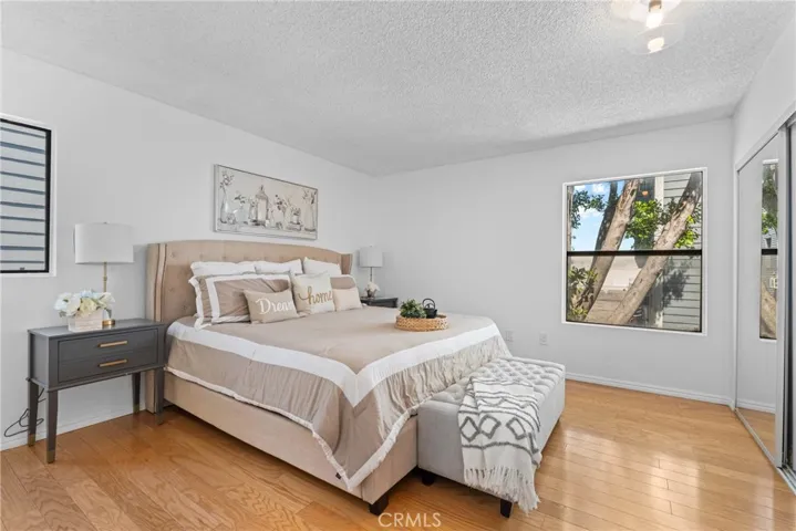 15113 Saticoy Street 14, Van Nuys, California 91405