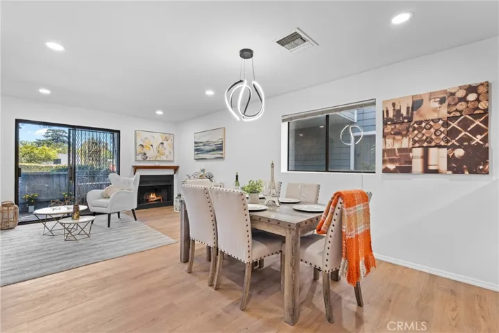 15113 Saticoy Street 14, Van Nuys, California 91405