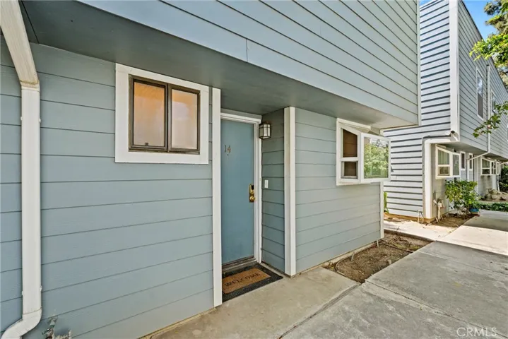 15113 Saticoy Street 14, Van Nuys, California 91405