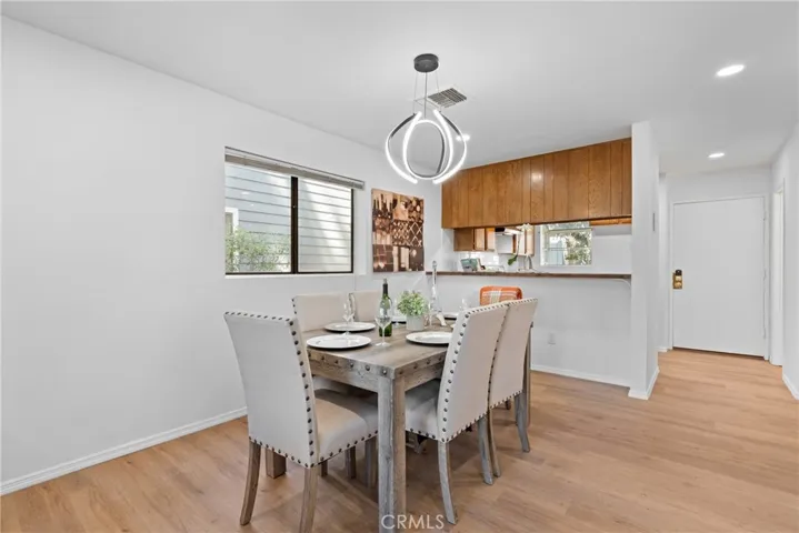15113 Saticoy Street 14, Van Nuys, California 91405