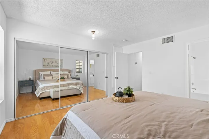 15113 Saticoy Street 14, Van Nuys, California 91405