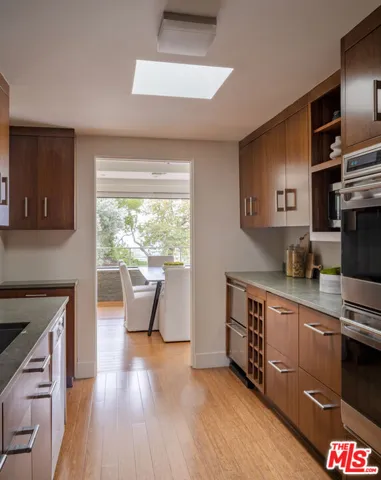 1575 Carla Ridge, Beverly Hills, California 90210
