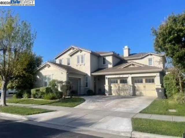 15991 Covered Bridge Way, Lathrop, California 95330