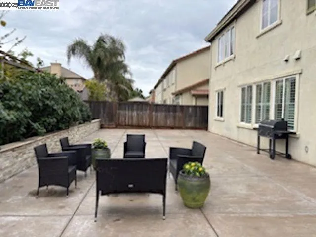15991 Covered Bridge Way, Lathrop, California 95330