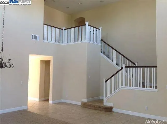 15991 Covered Bridge Way, Lathrop, California 95330