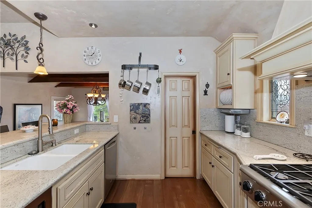 1376 St. Anton Drive, Lake Arrowhead, California 92352 home-pic-8