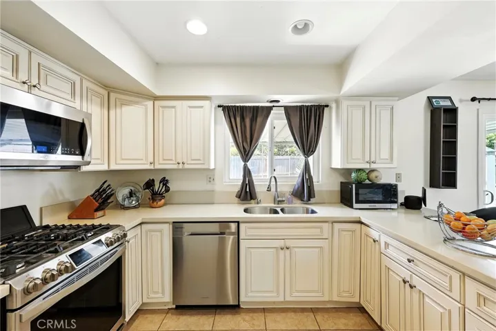 2842 Pietro Drive, Hacienda Heights, California 91745