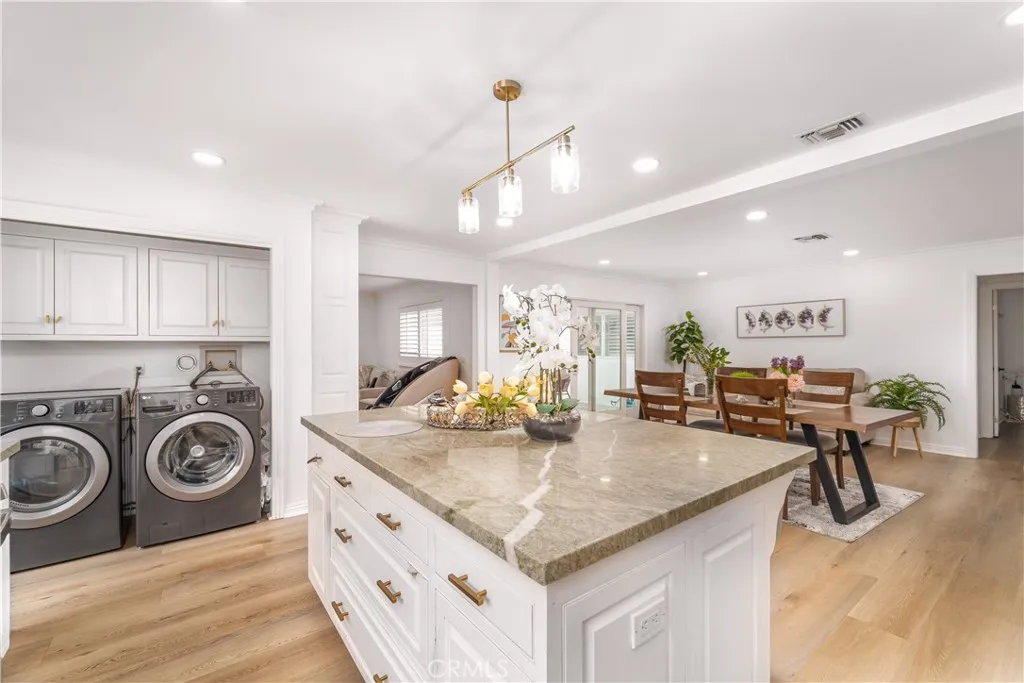 24244 Friar Street, Woodland Hills, California 91367 home-pic-12