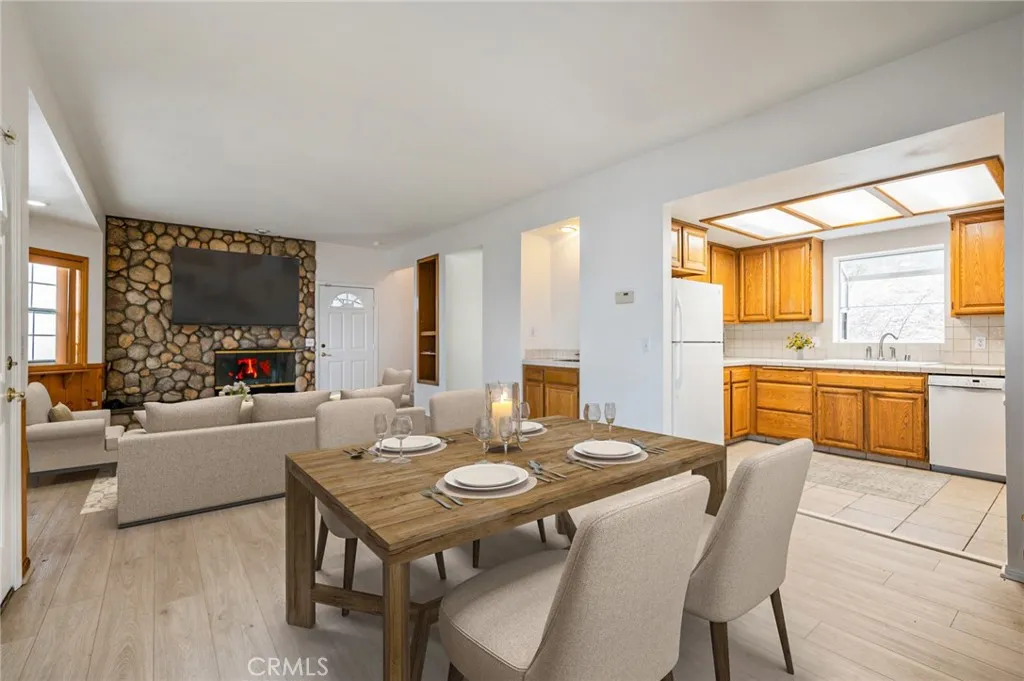 31558 Ocean View Drive, Running Springs, California 92382 home-pic-3