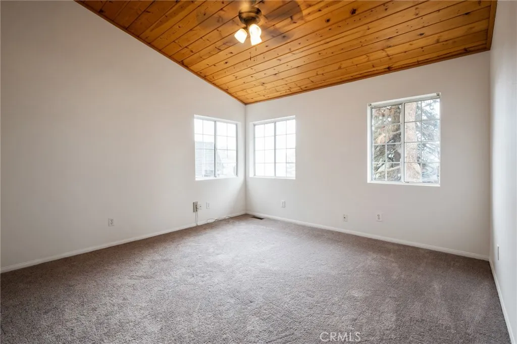 31558 Ocean View Drive, Running Springs, California 92382 home-pic-21