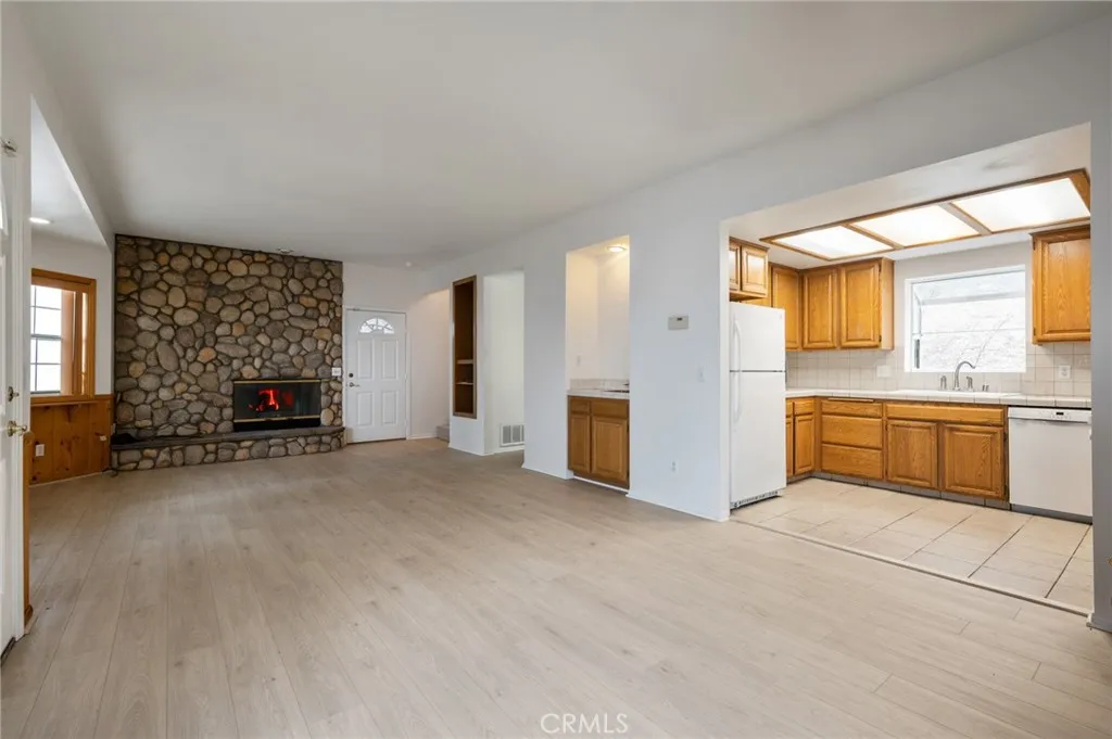 31558 Ocean View Drive, Running Springs, California 92382 home-pic-19