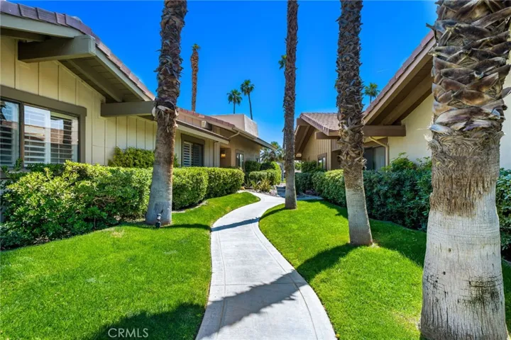 28 Lost River Drive, Palm Desert, California 92211