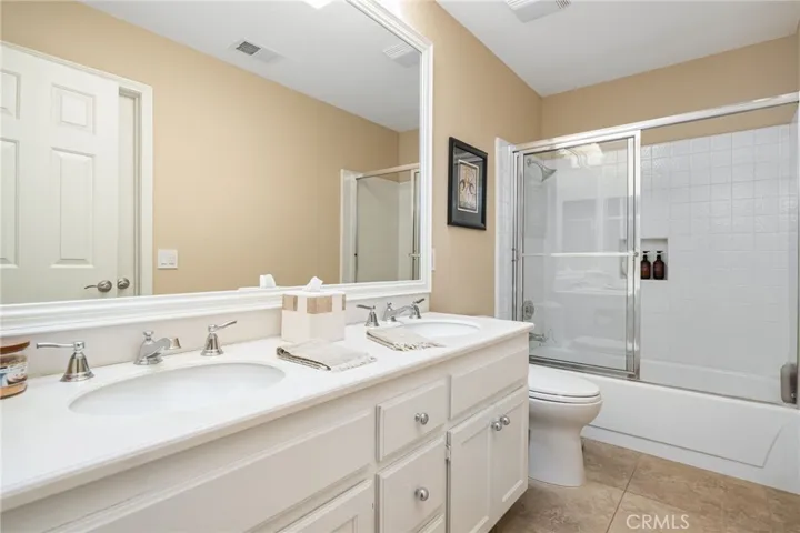 2nd Bathroom