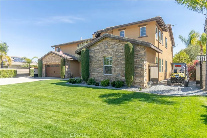 1633 Via Modena Way, Corona, California 92881