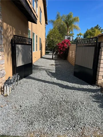 1633 Via Modena Way, Corona, California 92881