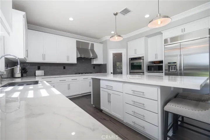 1633 Via Modena Way, Corona, California 92881