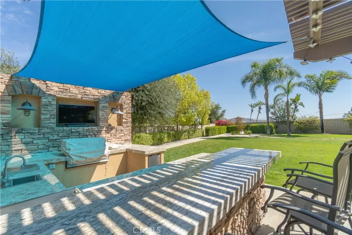 1633 Via Modena Way, Corona, California 92881