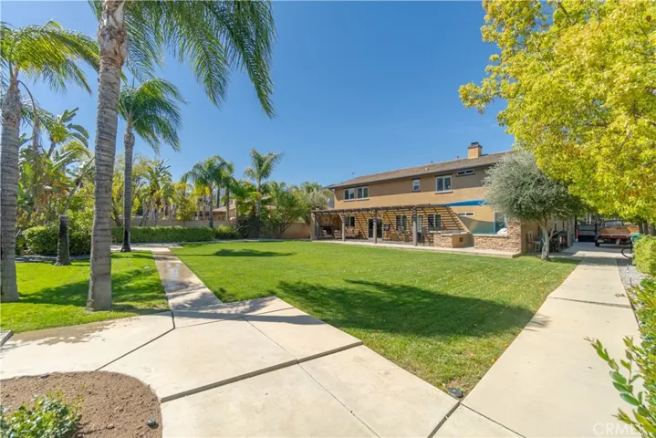 1633 Via Modena Way, Corona, California 92881