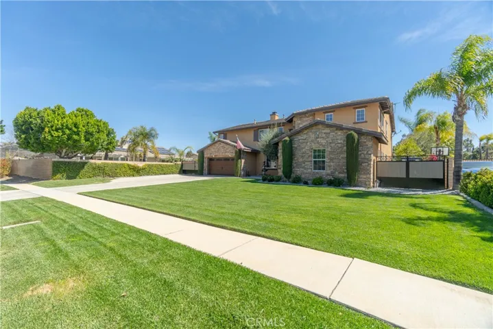 1633 Via Modena Way, Corona, California 92881