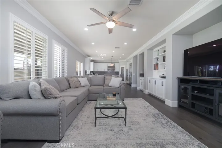 1633 Via Modena Way, Corona, California 92881