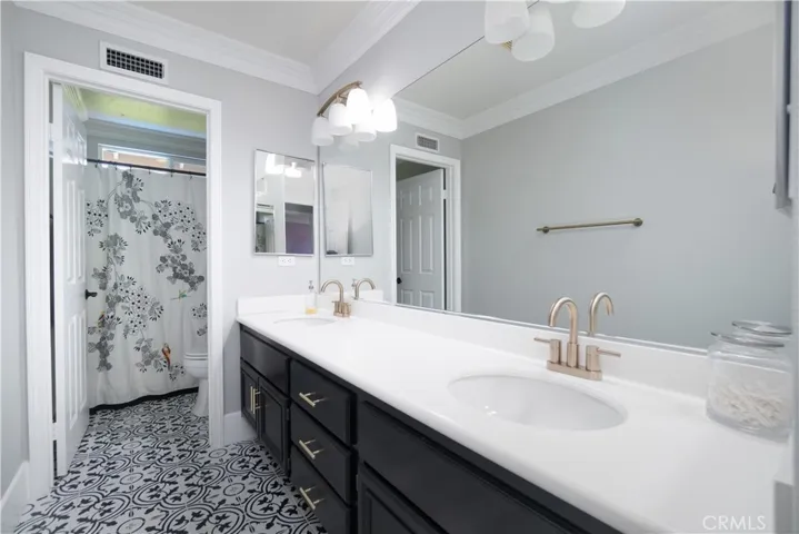 1633 Via Modena Way, Corona, California 92881