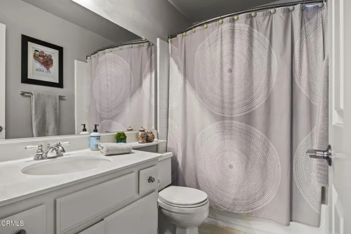 30-web-or-mls-UpmarketMedia_688Kick-24