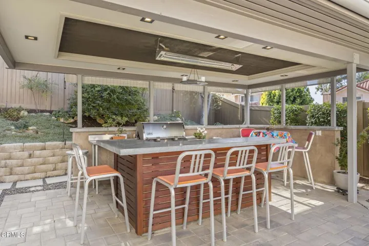 34-web-or-mls-UpmarketMedia_688Kick-93