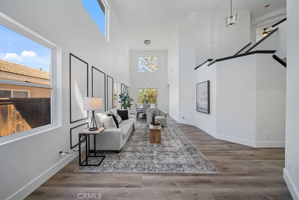 41258 Pine Tree Circle, Temecula, California 92591 home-pic-5